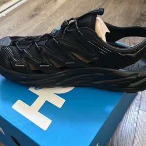 Men’s Hoka Hoparas
